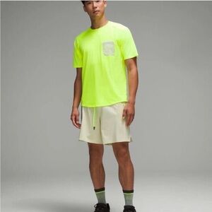 lululemon Men's Neon Yellow Highlight Ventilated T-Shirt, XL
